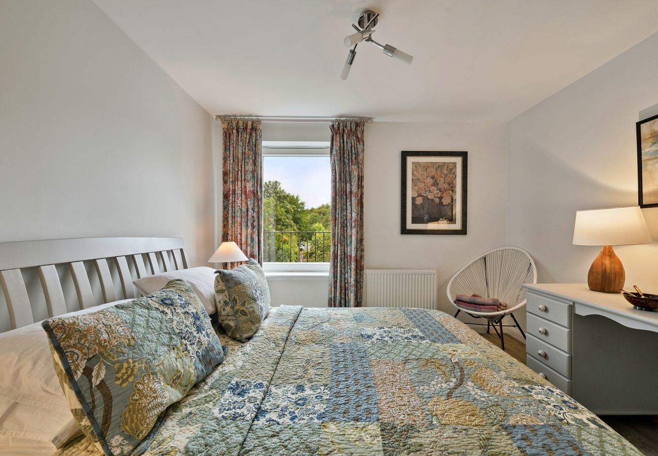 Apartment in Balloch - Riverside View