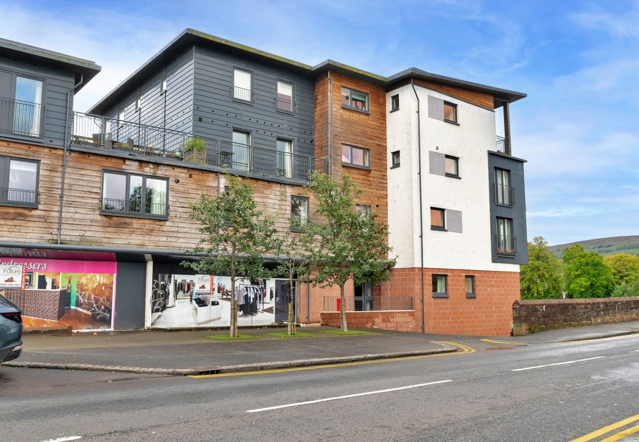 Apartment in Balloch - Riverside View