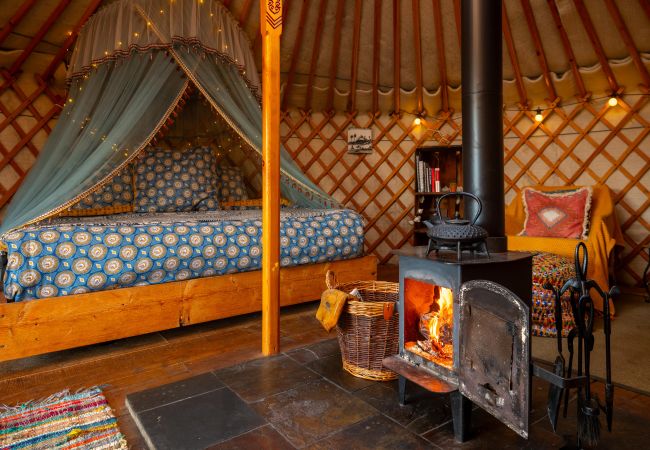Chalet in Dolgellau - Pandy Traditional Yurt Chalet in Dolgellau - Pandy Traditional Yurt