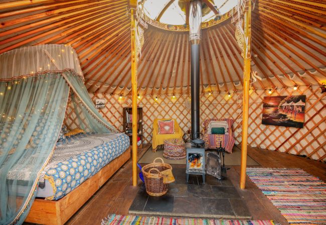 Chalet in Dolgellau - Pandy Traditional Yurt Chalet in Dolgellau - Pandy Traditional Yurt