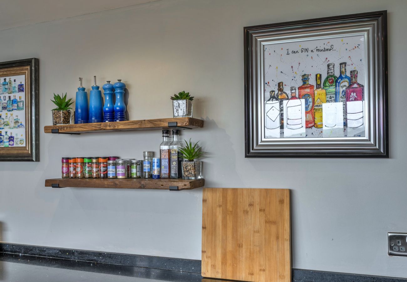 House in Millbrook - High Cross House