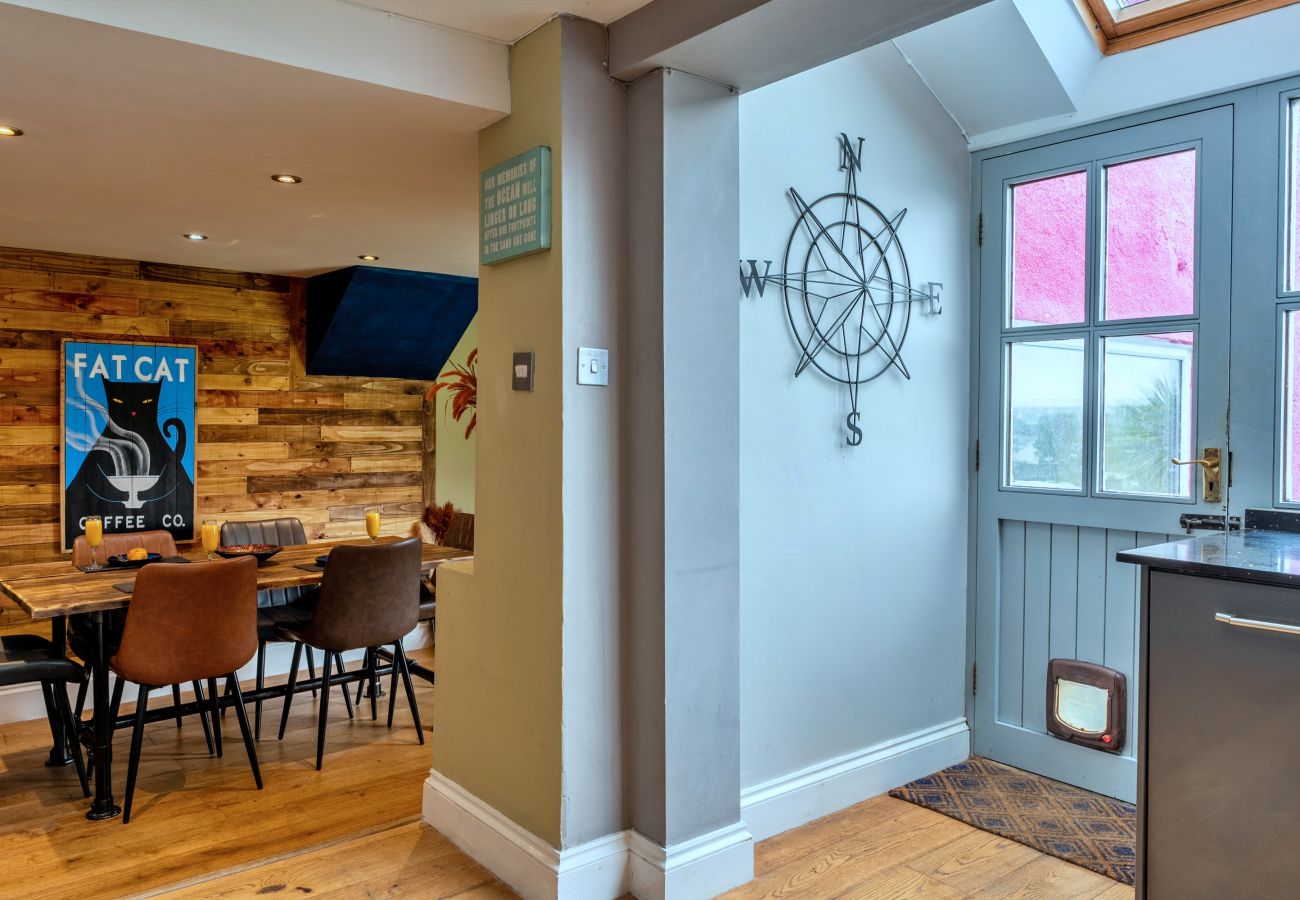 House in Millbrook - High Cross House