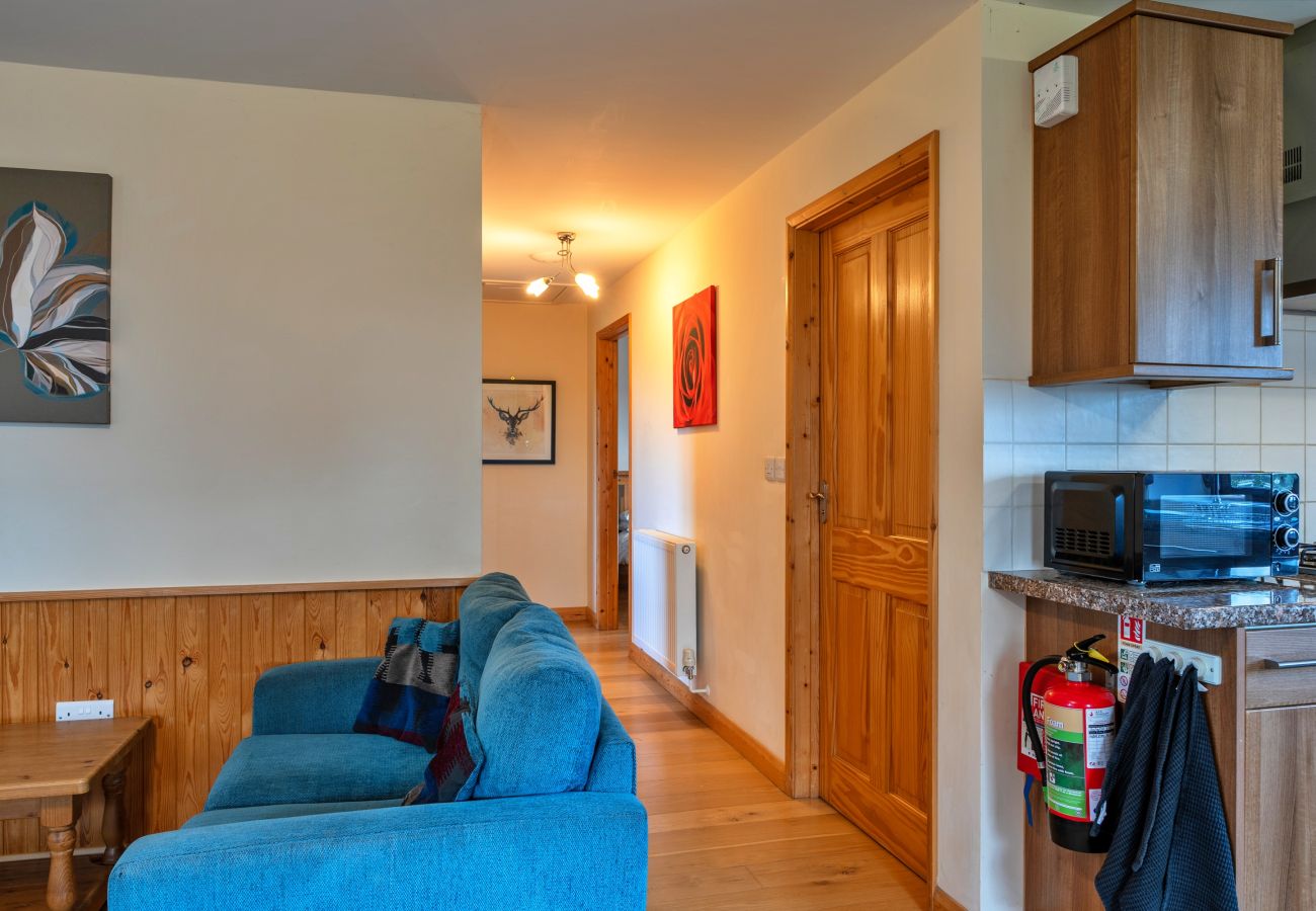 Cabin in Torrington - Tarka's Holt Log Cabin, Stowford