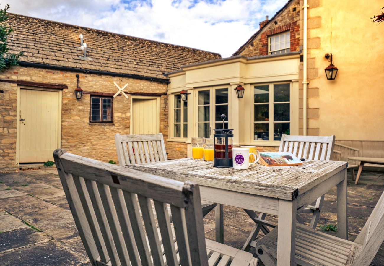 House in Lechlade - Morley House