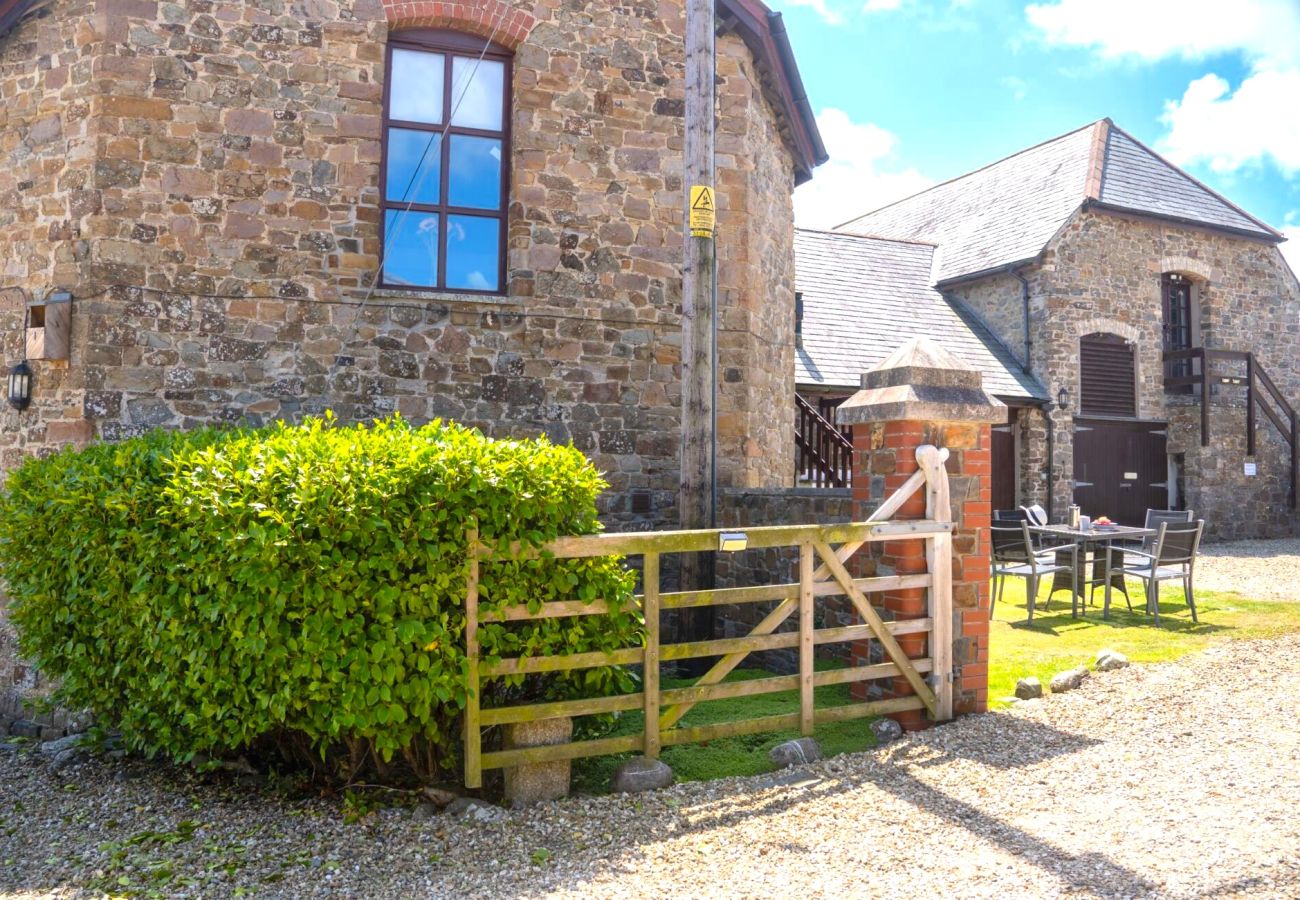 Cottage in Widemouth Bay - Fields Barn