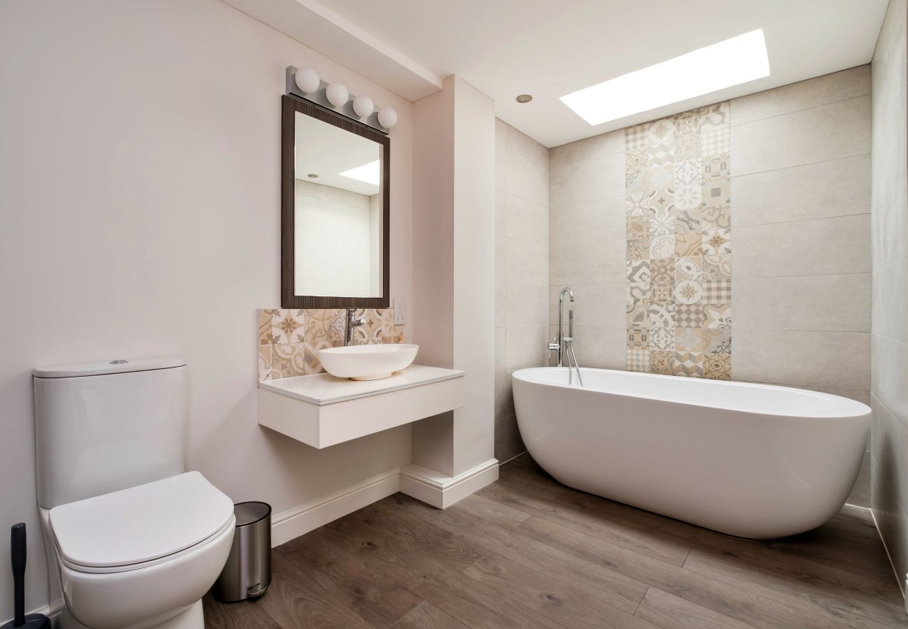 Bungalow in Harley - Yonder Castle Hill