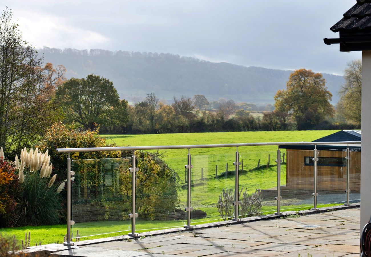 Bungalow in Harley - Yonder Castle Hill
