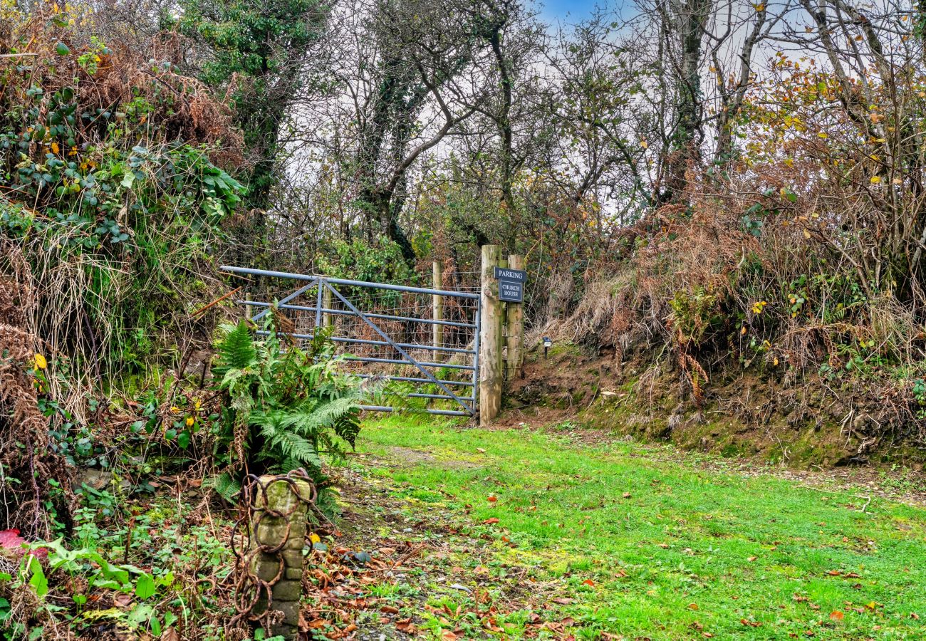 Cottage in Brayford - Church House Annexe