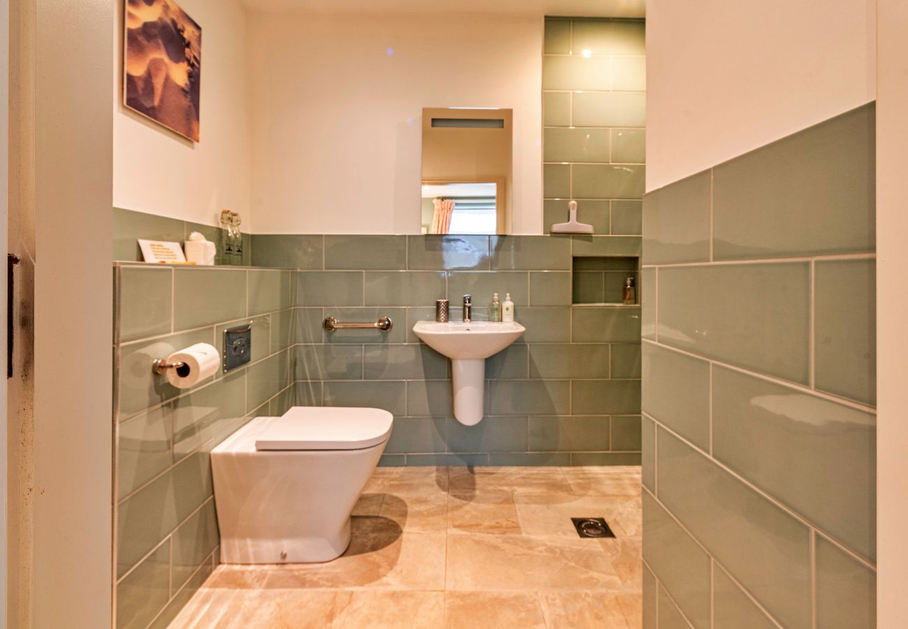 House in Whitchurch - The Coach House at Tybroughton