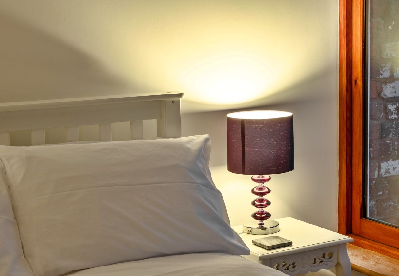 Cottage in Aylesbeare - Ivy Cottage, Great Houndbeare Farm