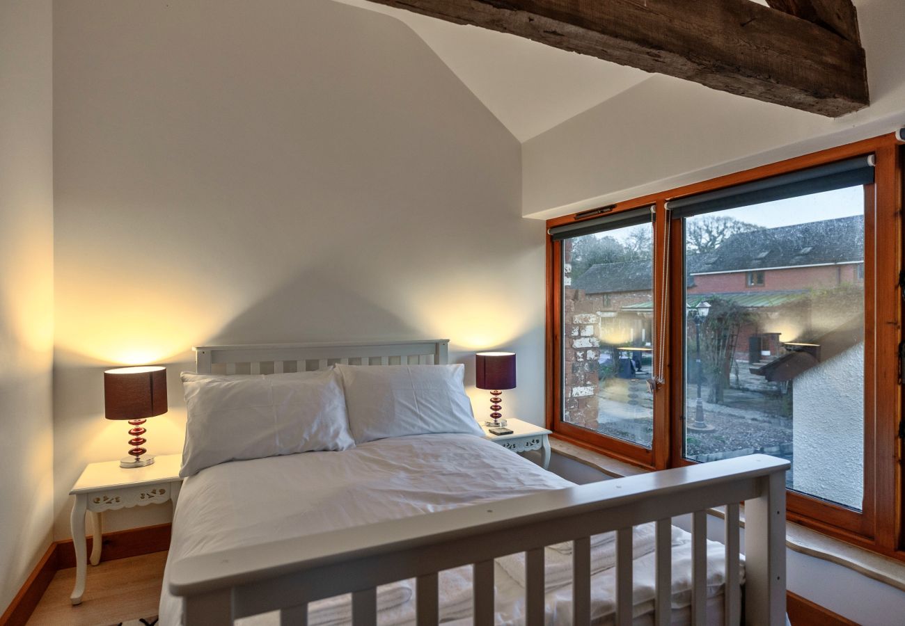 Cottage in Aylesbeare - Ivy Cottage, Great Houndbeare Farm