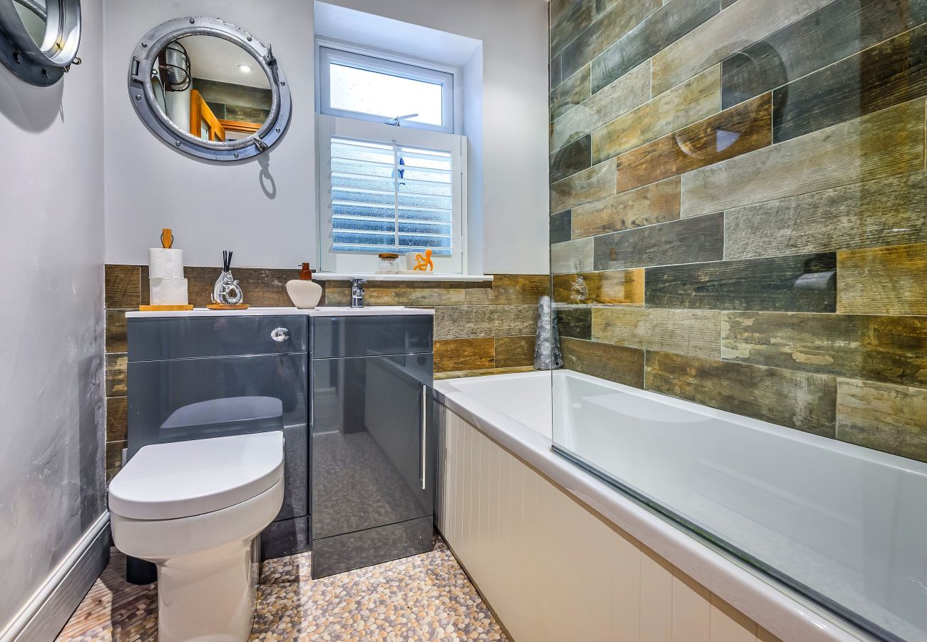 Cottage in Whitby - No.3 Sandside