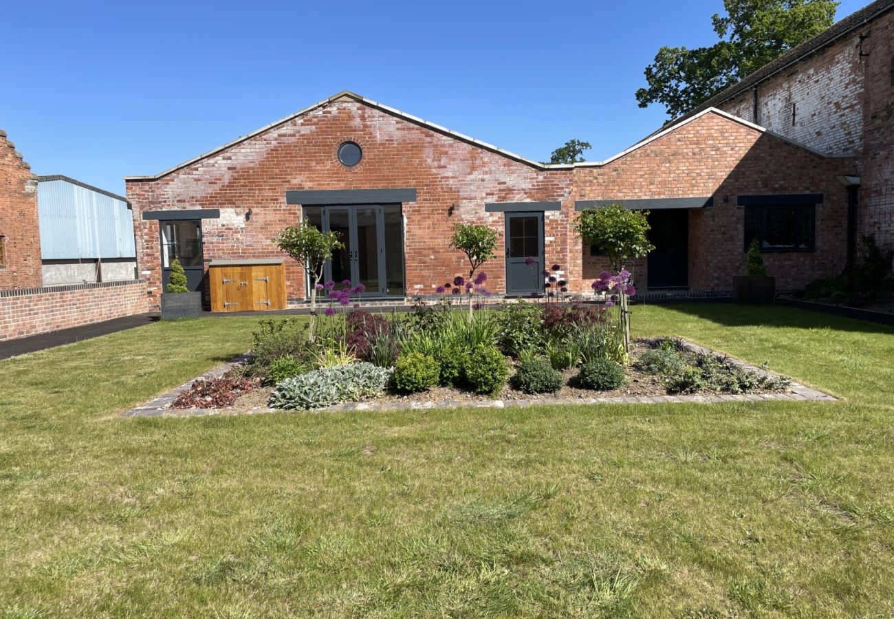 House in Longford - Courtyard View at Longford