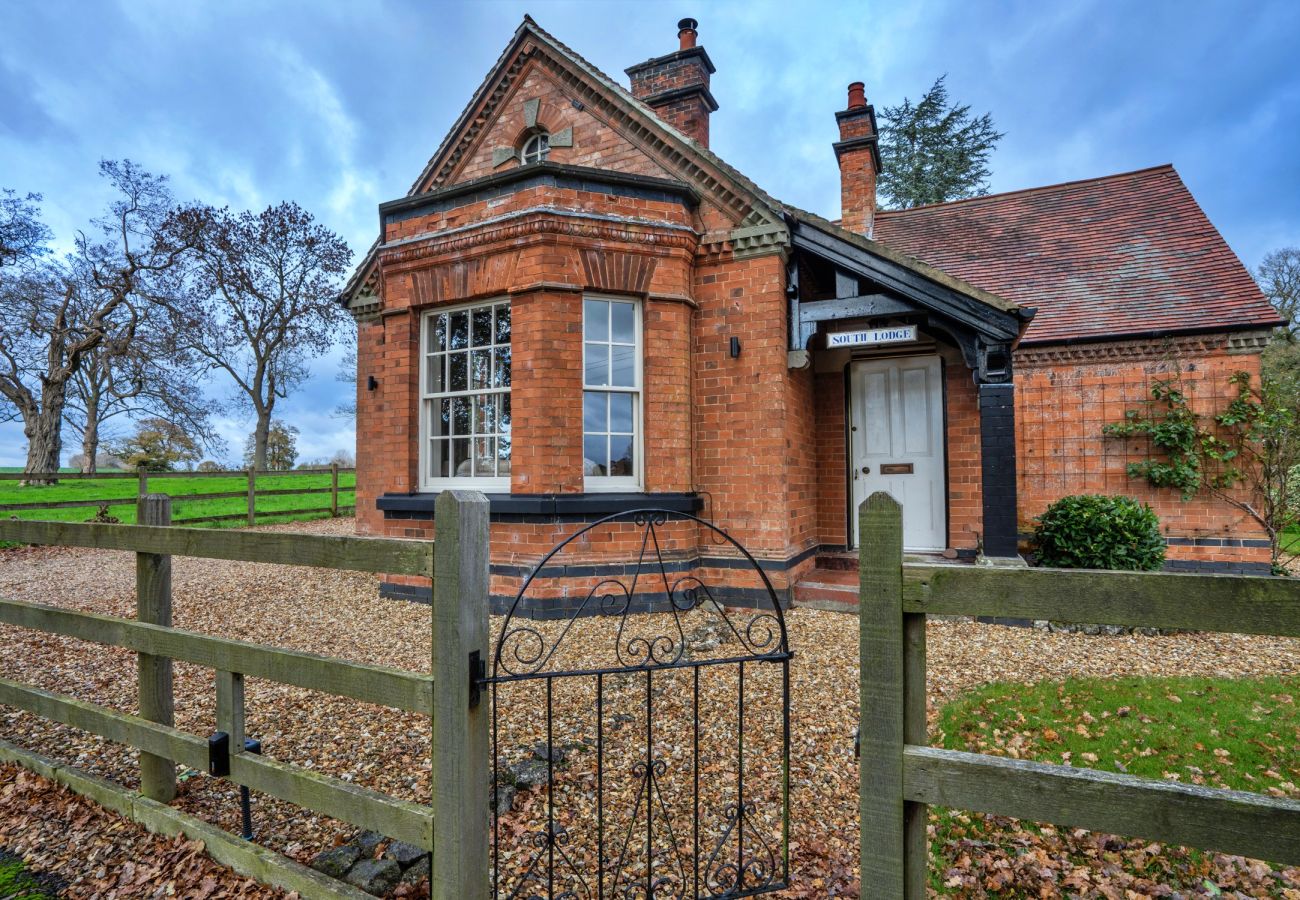 House in Longford - South Lodge at Longford