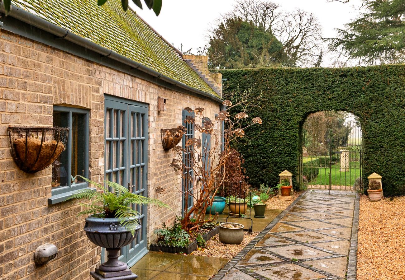 Cottage in Godmanchester - The Potting Shed at Island Hall