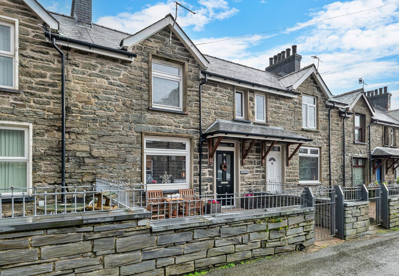 House in Blaenau Ffestiniog - Garreg Ddu