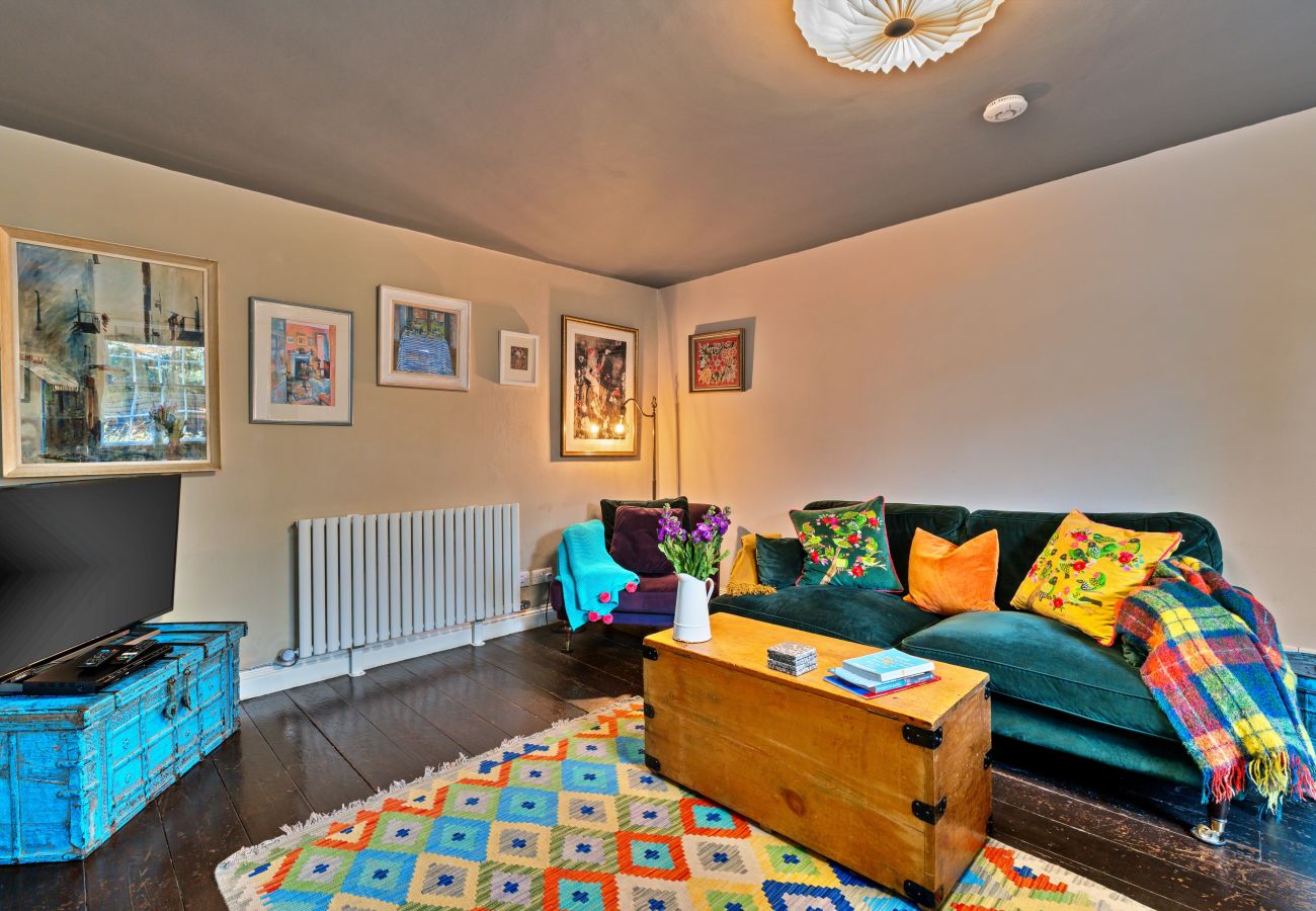 Cottage in Wingfield - Flittermouse Cottage