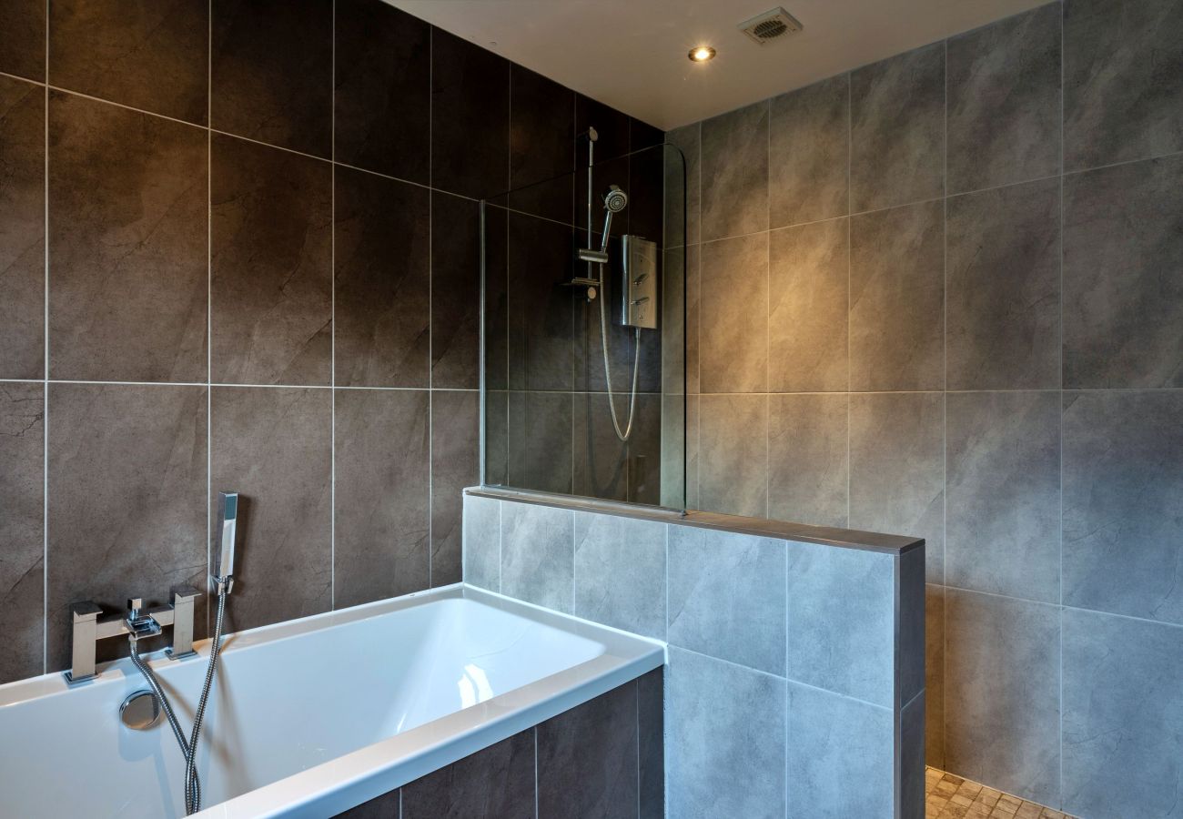 House in Millbrook - Lake View