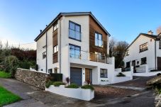 House in Millbrook - Lake View