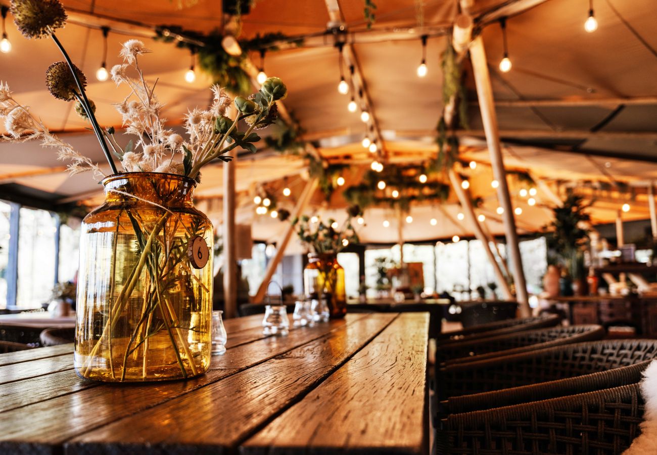 House in Lechlade - The Glass House at The Lakes by Yoo