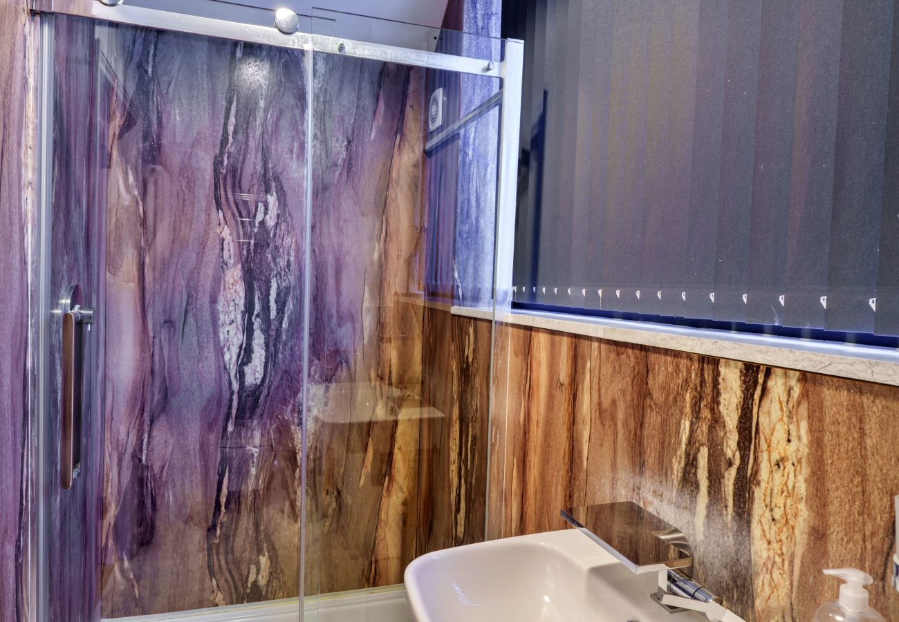 Cottage in Horton - Big Barn at Dairy Cottages