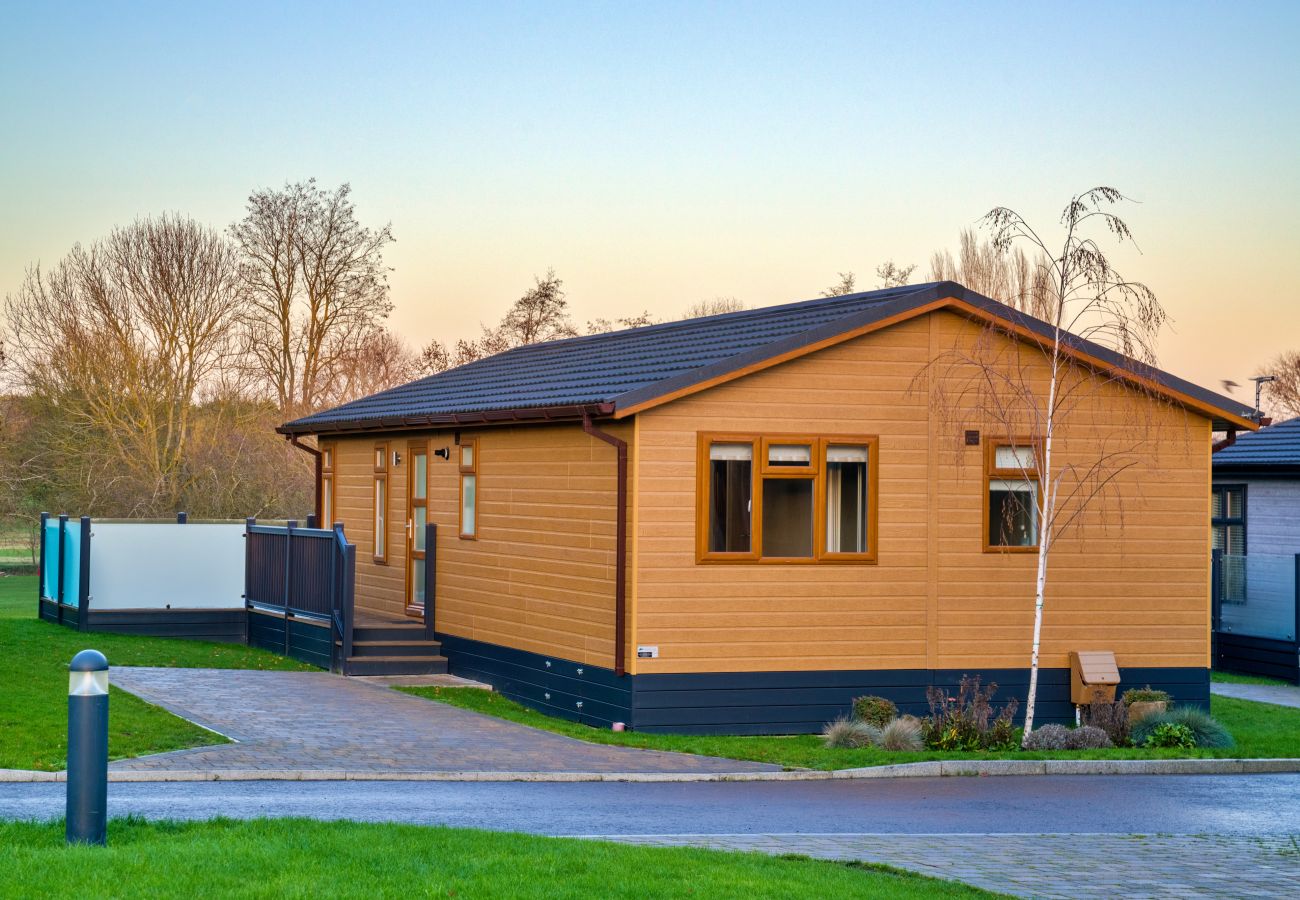 Chalet in Bourn - Heron Luxury Lodge