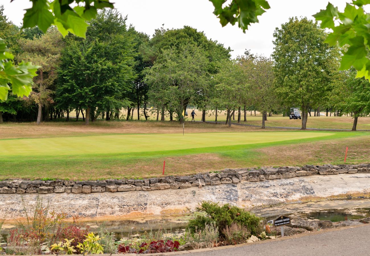 Chalet in Bourn - Heron Luxury Lodge