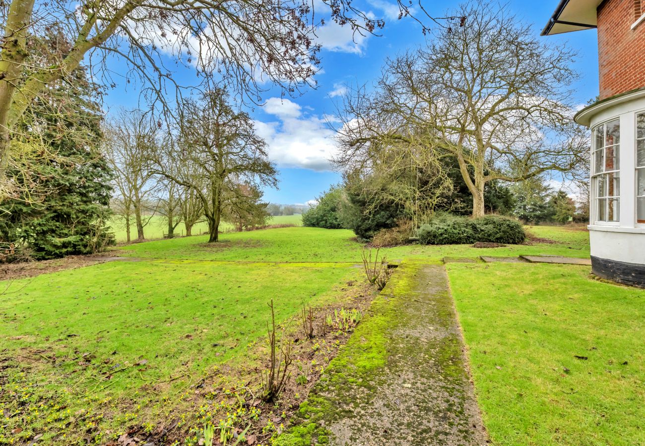 House in Saffron Walden - Clavering Hall