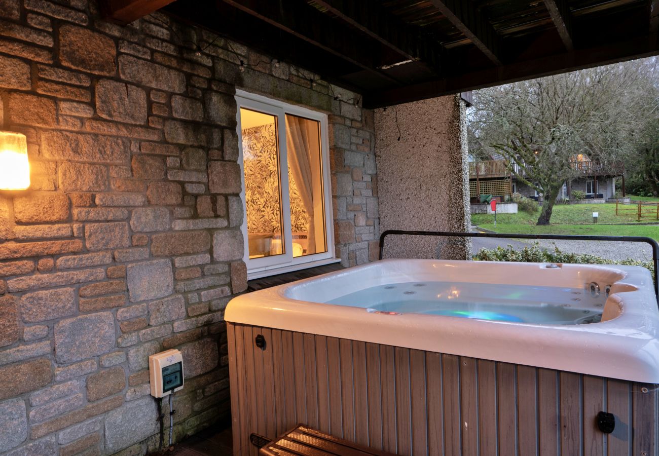 Chalet in Callington - Toblerone Lodge