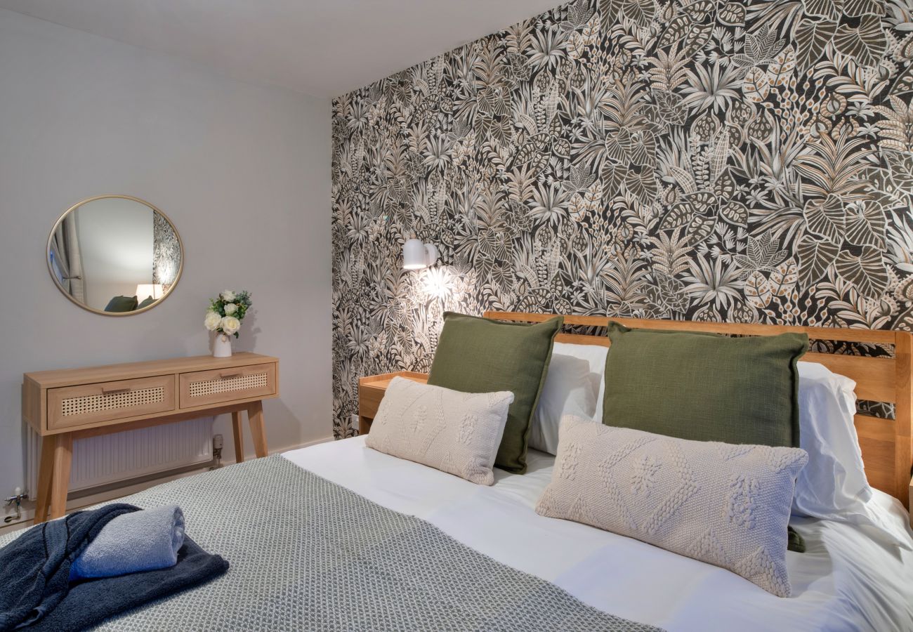 Chalet in Callington - Toblerone Lodge