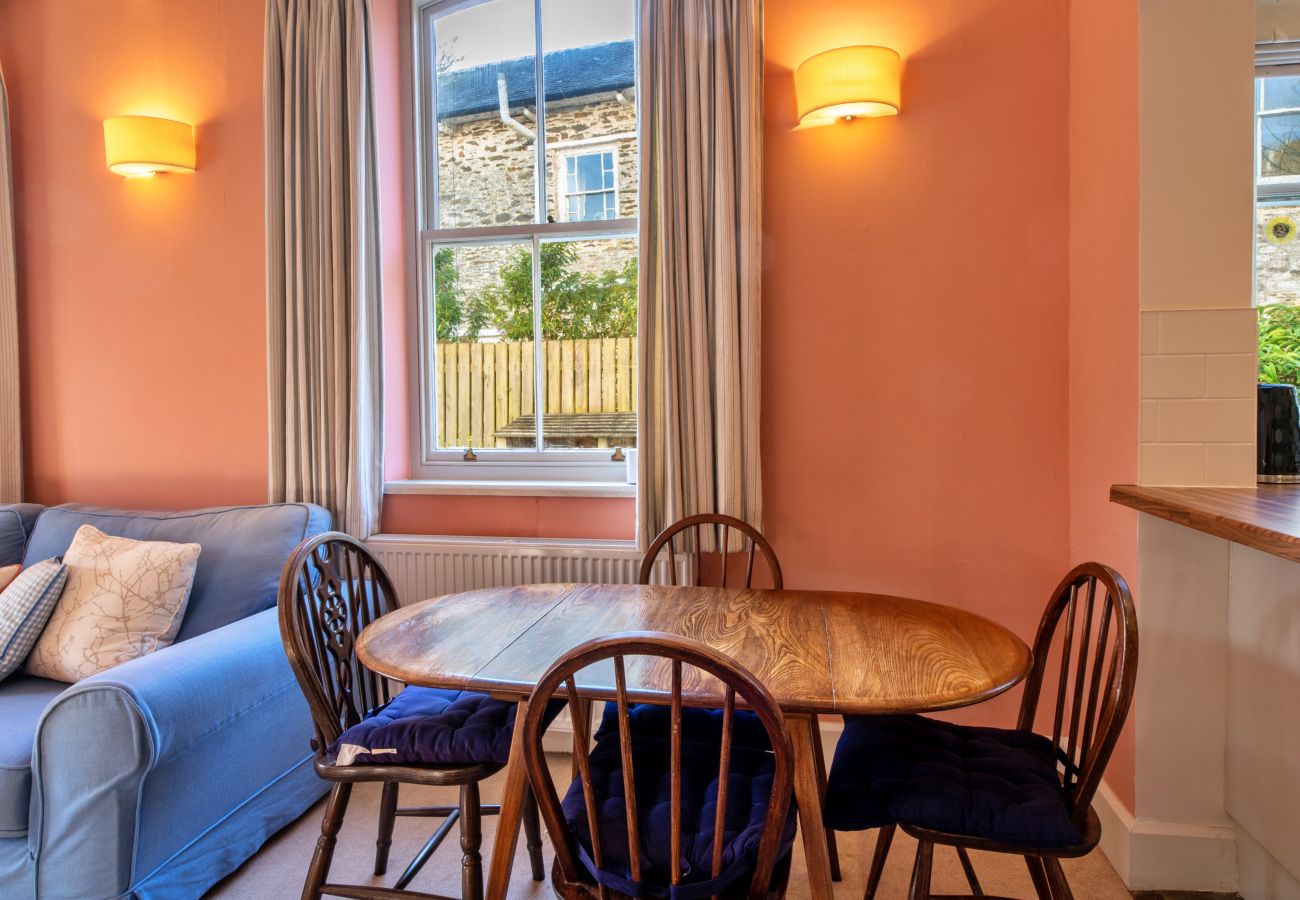 House in Lanteglos - Captain's Cottage at Mixtow Creek