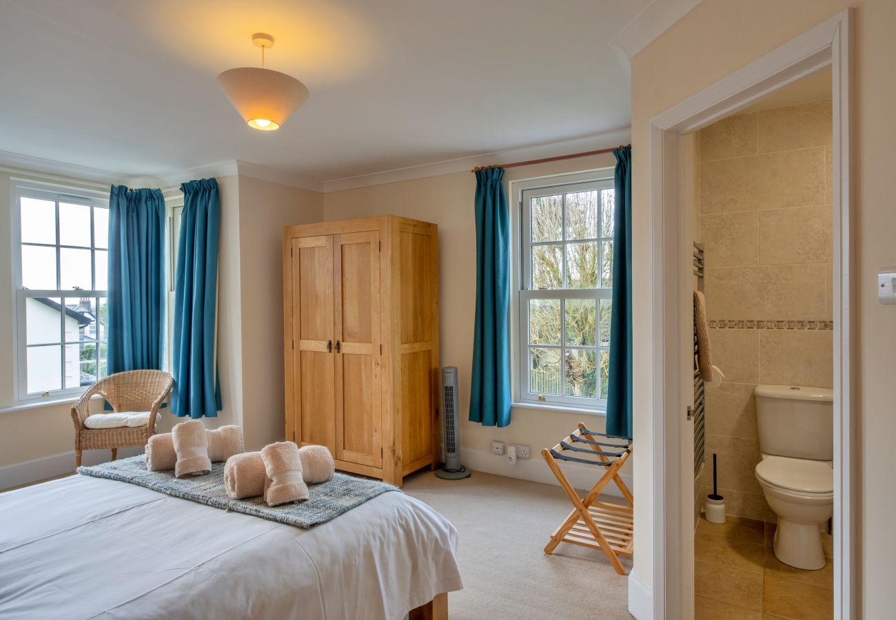 House in Woodford - St David's Country House