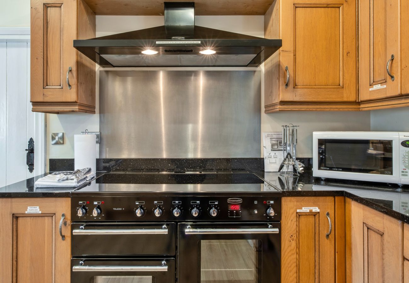 House in Woodford - St David's Country House