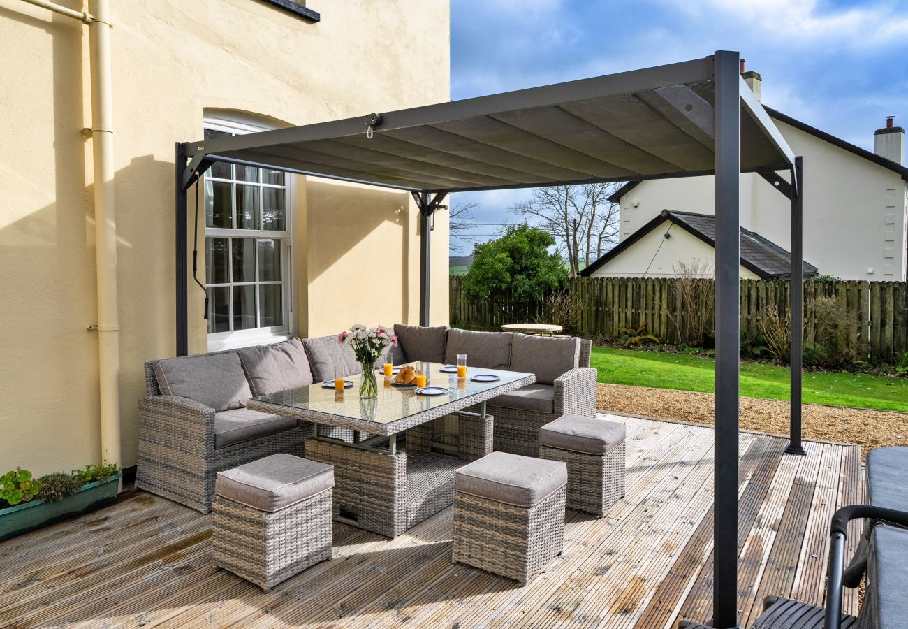 House in Woodford - St David's Country House