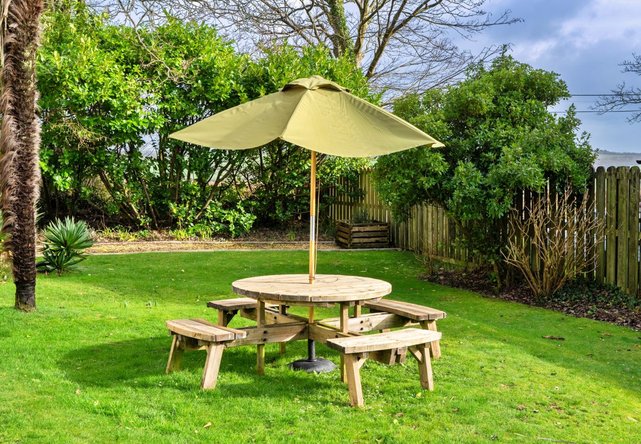 House in Woodford - St David's Country House