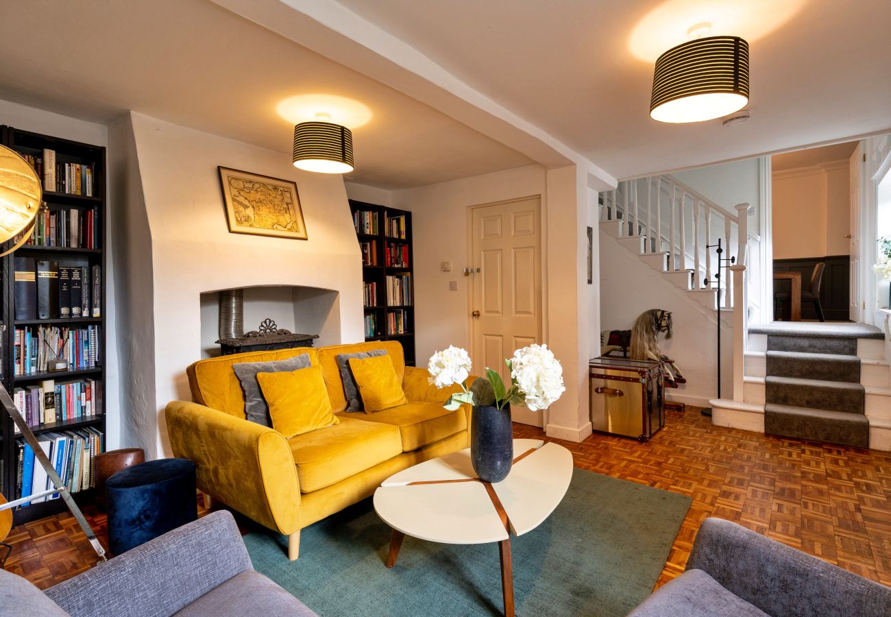 House in Wheatley - The Mount