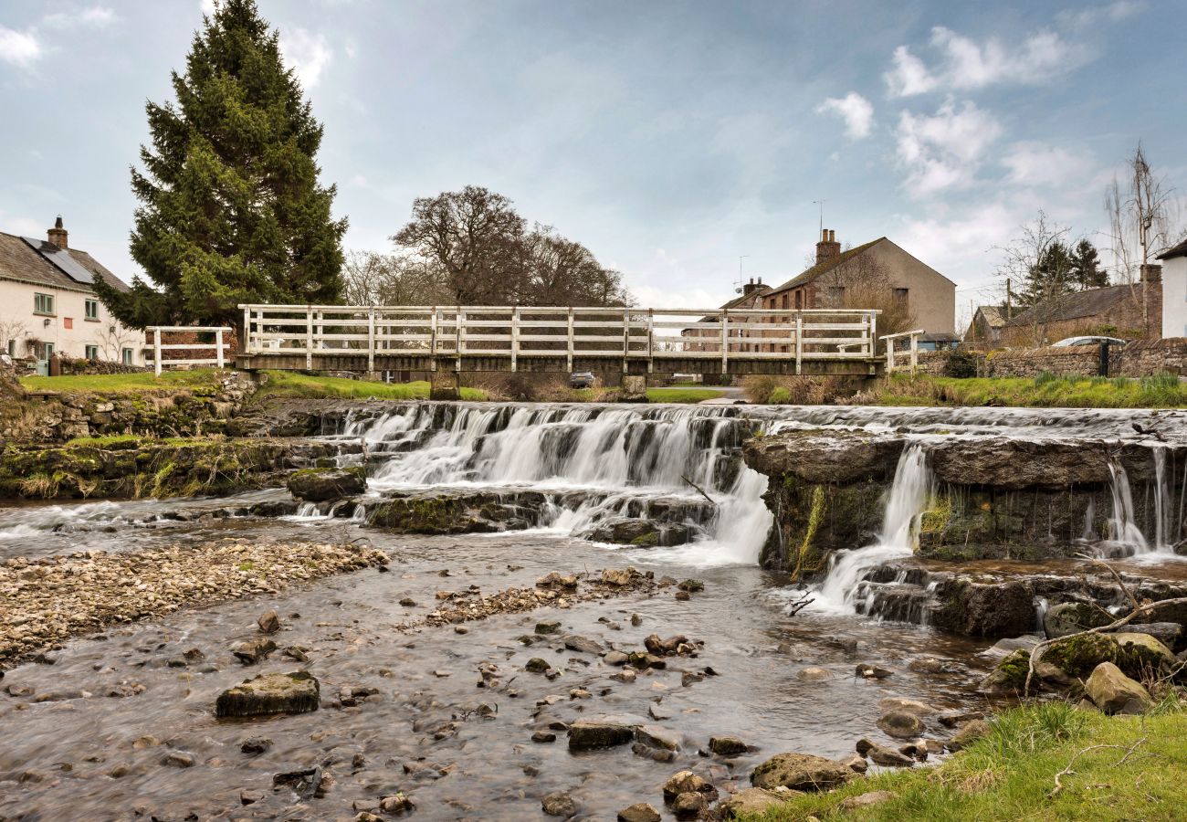 Cottage in Morland - Bourne Edge