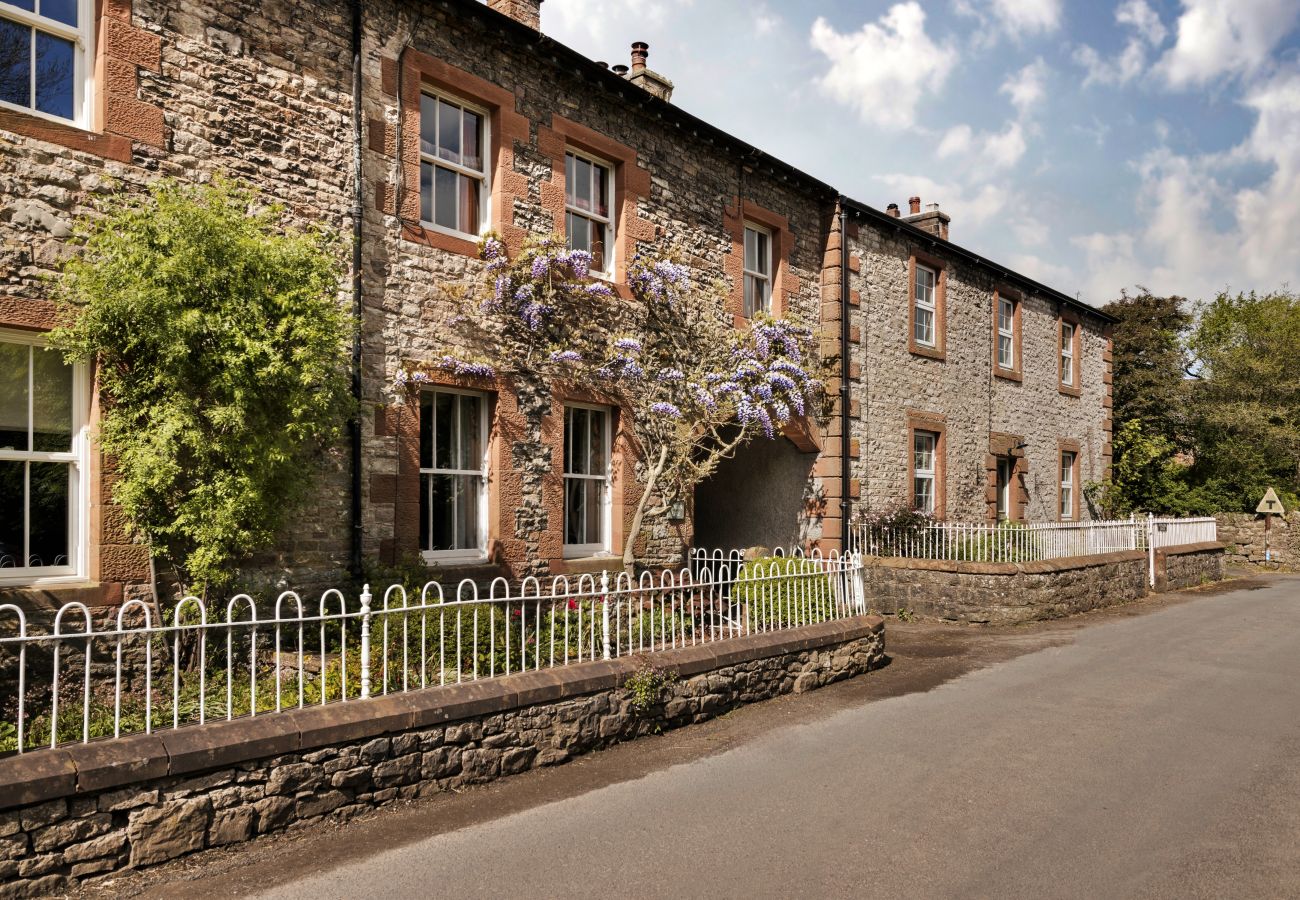 Cottage in Morland - Bourne Edge