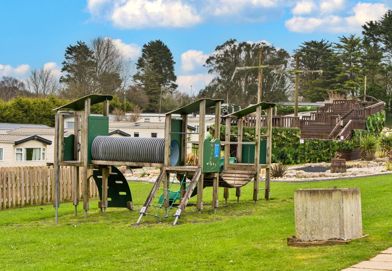 Chalet in White Cross - Pine Forest Lodge