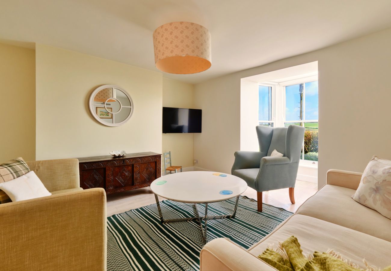 House in Falmouth - Captains No. 9