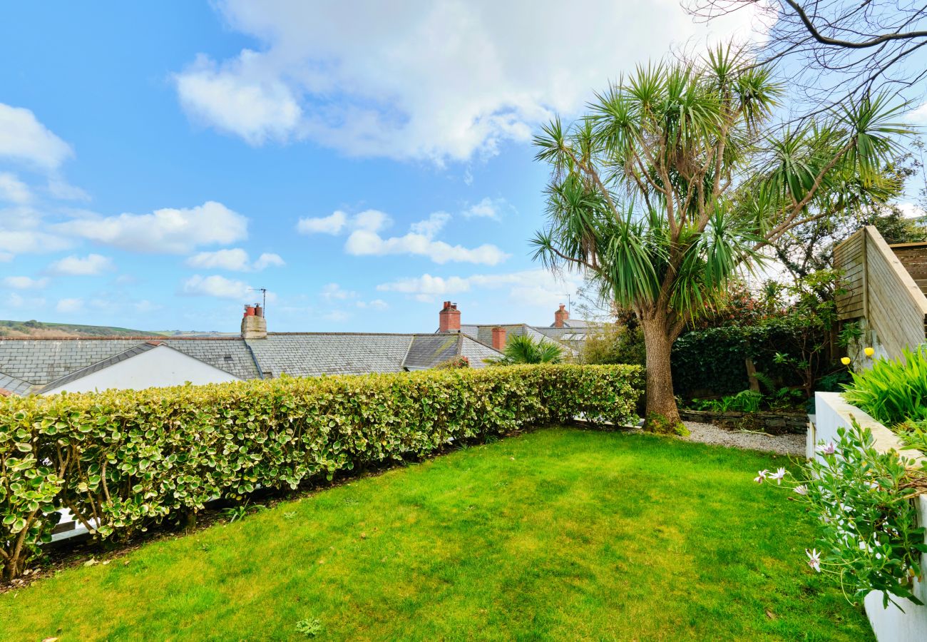 House in Falmouth - Captains No. 9