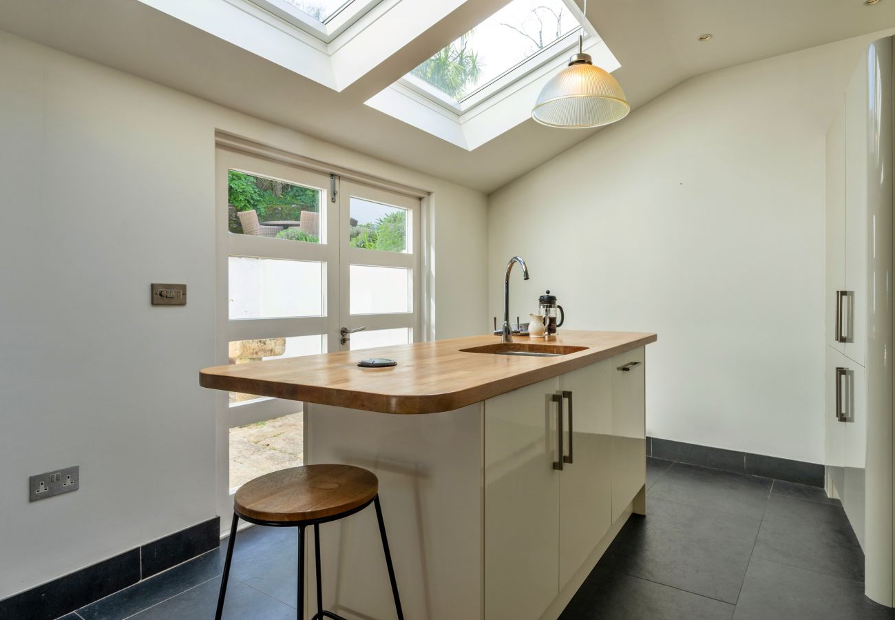 House in Falmouth - Captains No. 9
