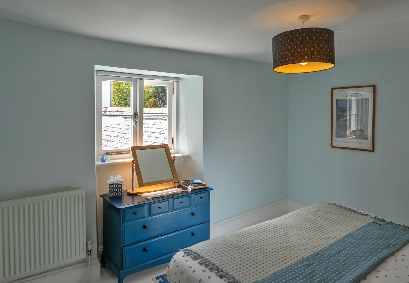 House in Falmouth - Captains No. 9