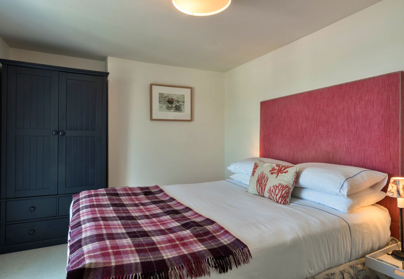House in Falmouth - Captains No. 9