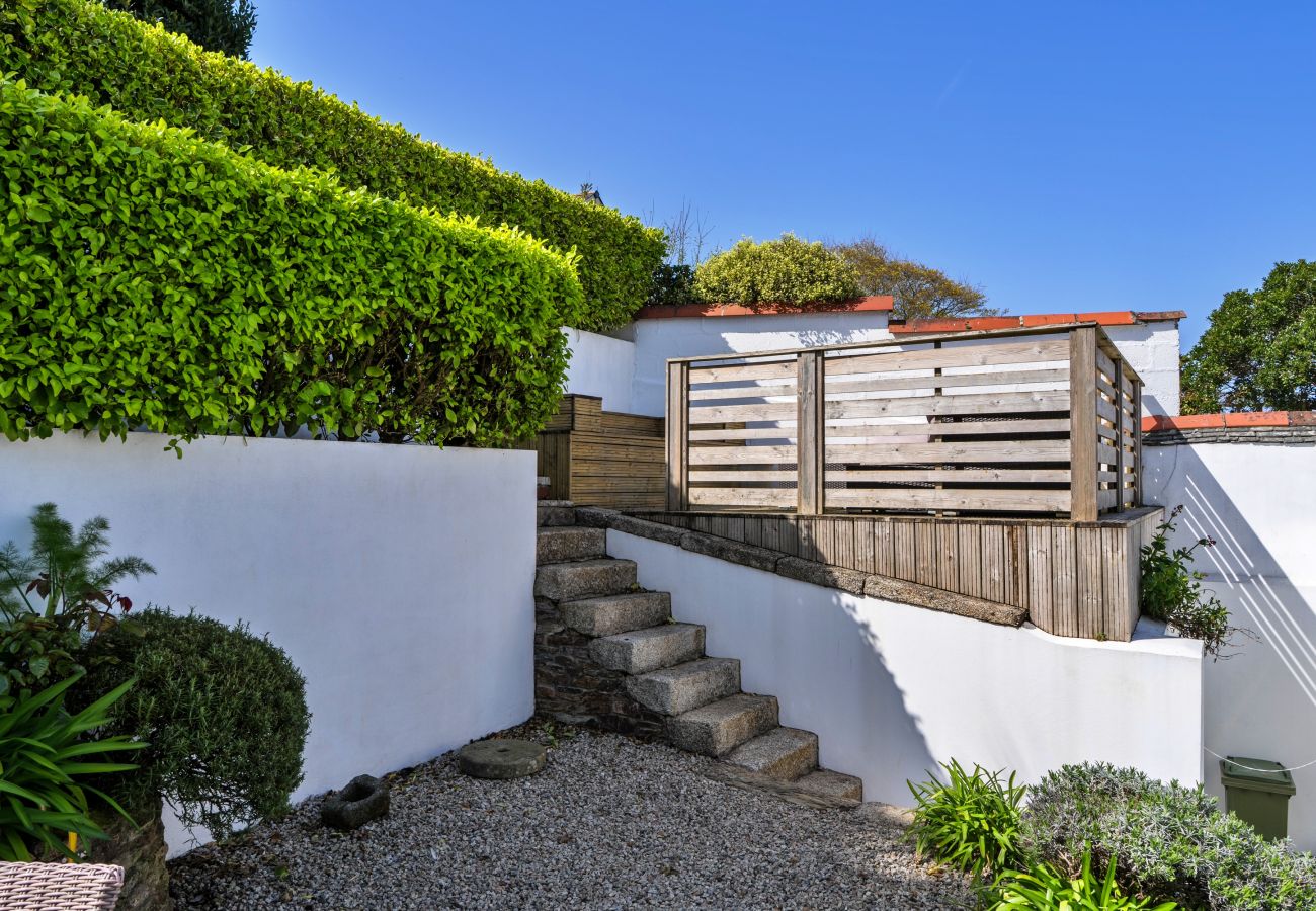 House in Falmouth - Captains No. 9