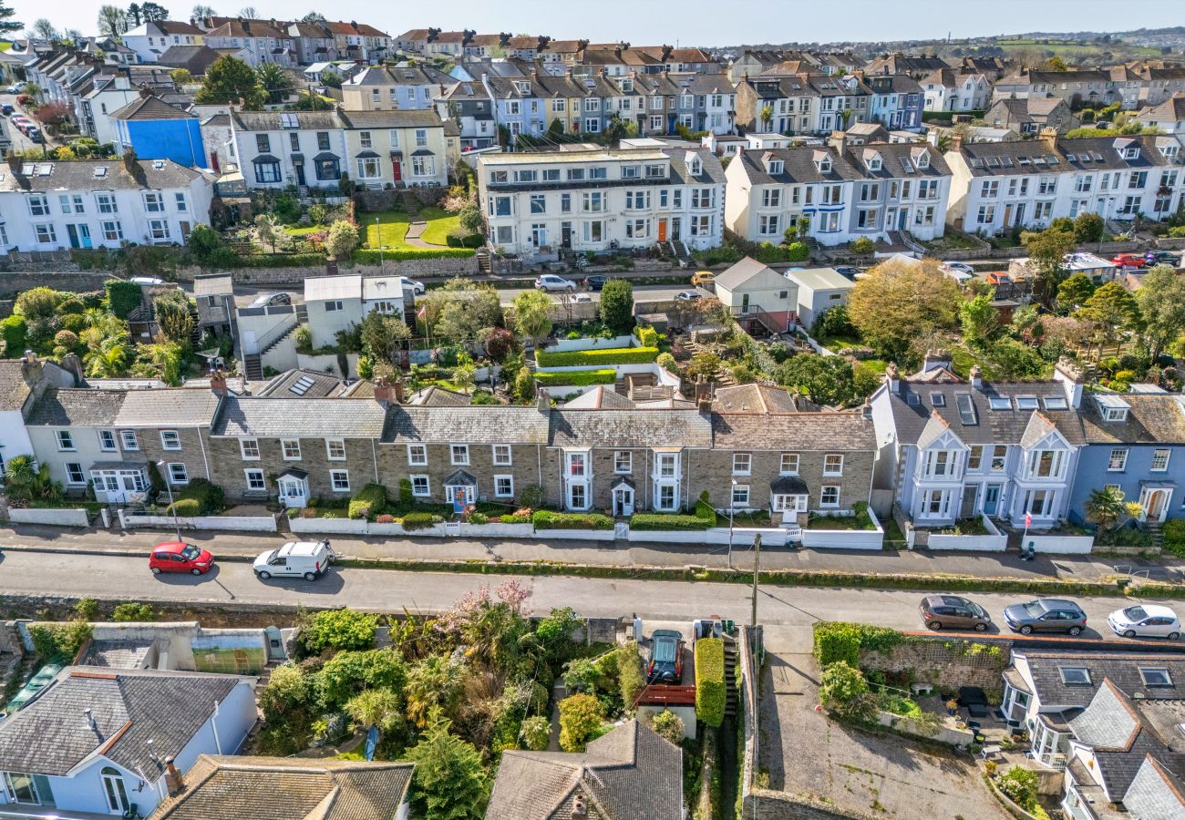 House in Falmouth - Captains No. 9