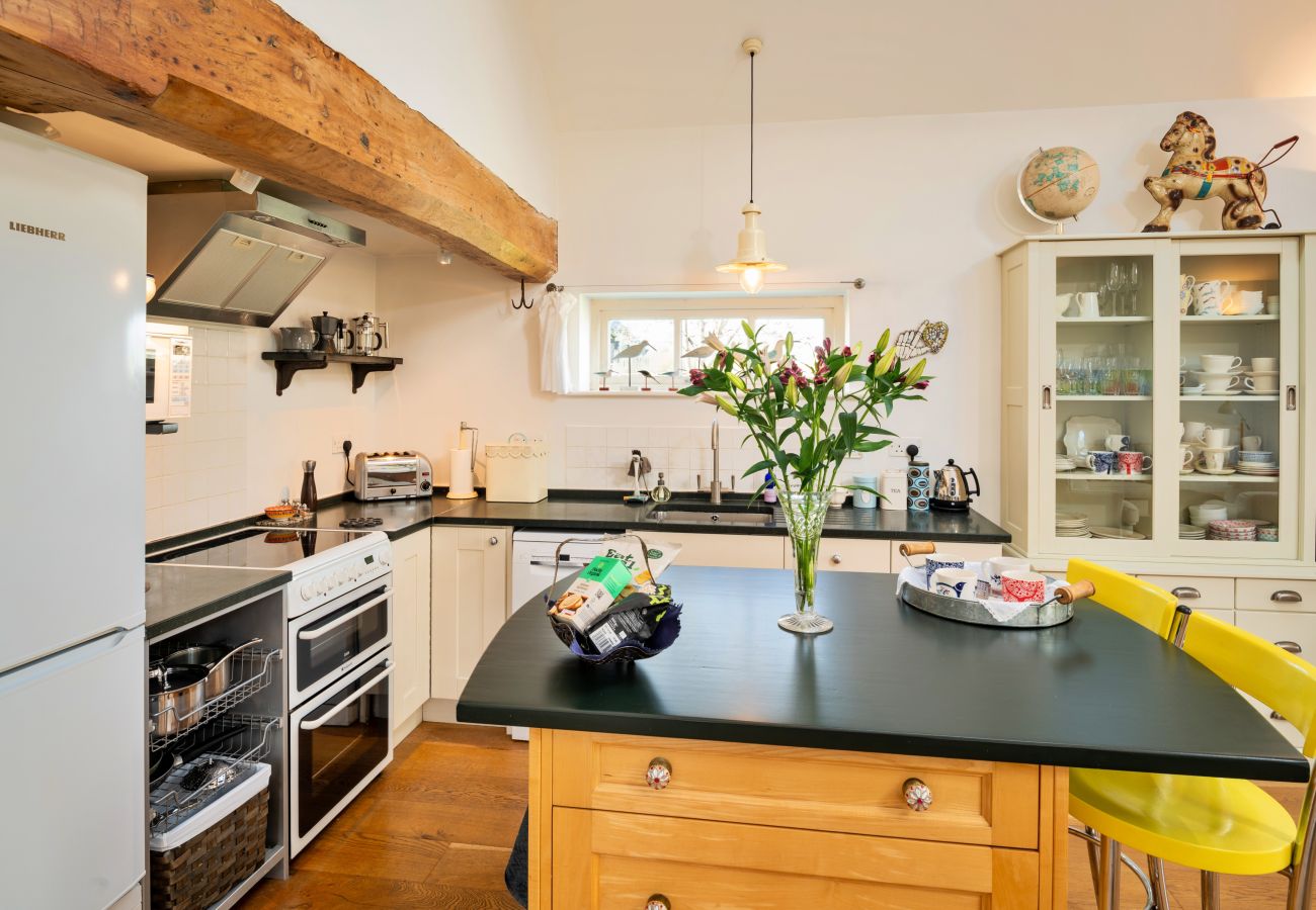 Cottage in Keinton Mandeville - Mill Barn By The Stream