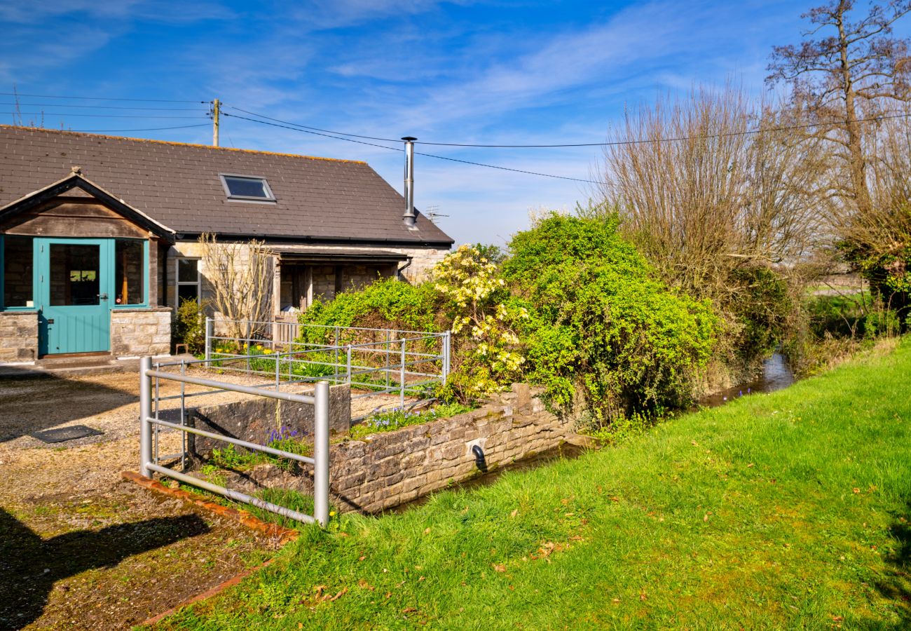 Cottage in Keinton Mandeville - Mill Barn By The Stream