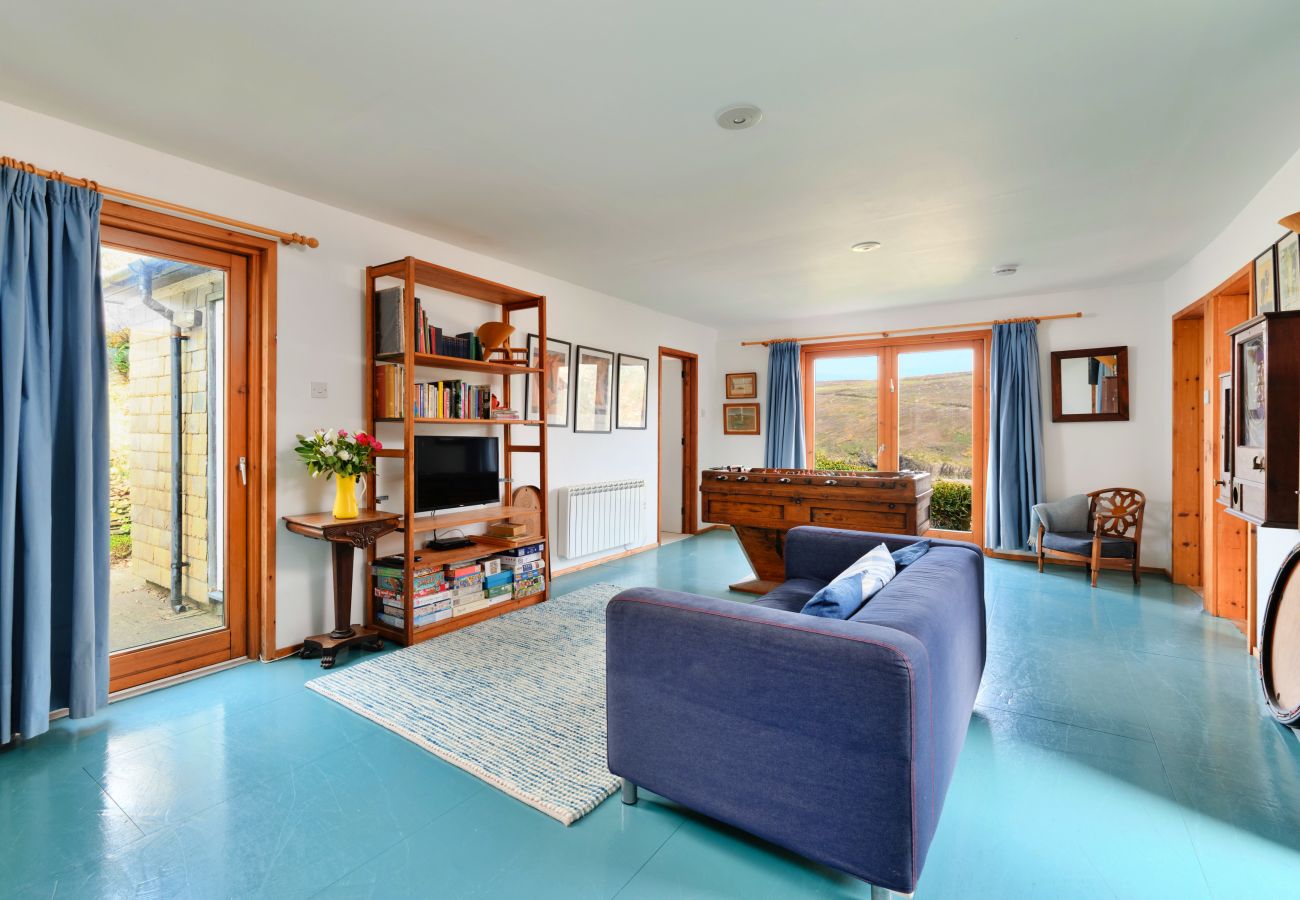 House in Porthcothan Bay - The Cuddy