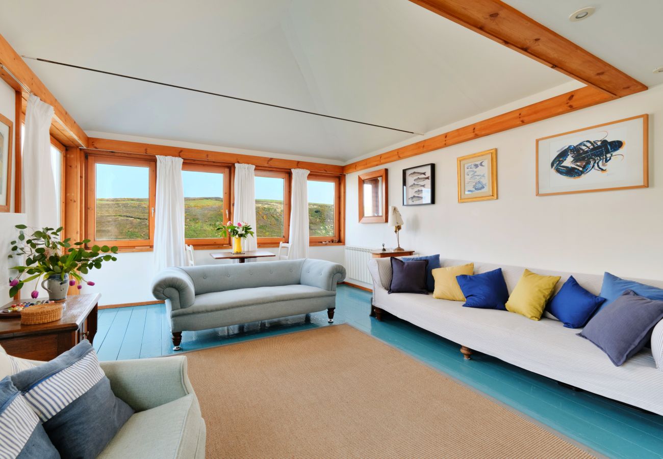 House in Porthcothan Bay - The Cuddy